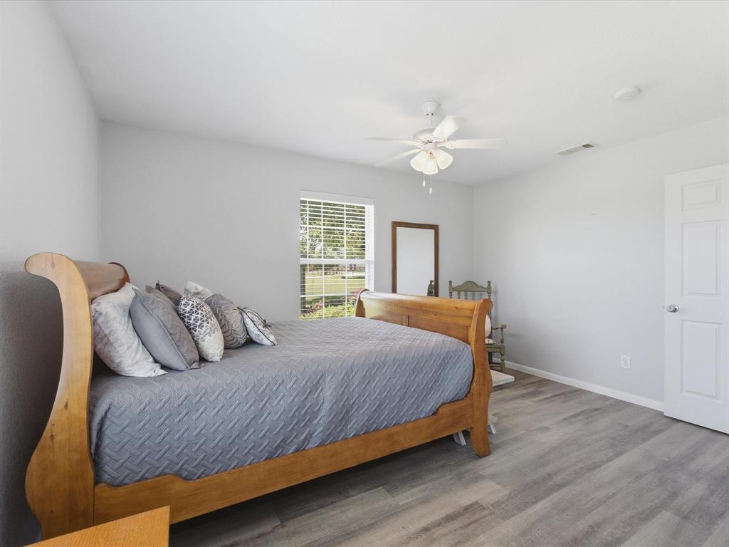 1100 Greg Street Azle, TX 76020 - Photo 26 of 39