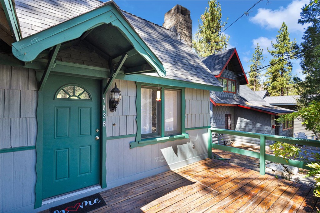 1038 Robin Road Wrightwood, CA 92397 - Photo 4 of 39 Gallery Image 4