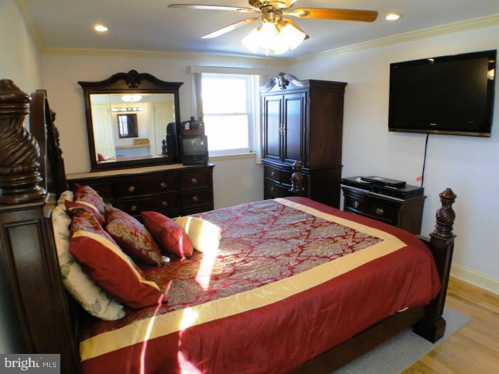 424 Rennard Street Philadelphia, PA 19116 - Photo 13 of 25 Master Bedroom