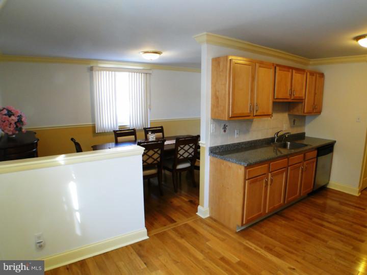 424 Rennard Street Philadelphia, PA 19116 - Photo 5 of 25 Breakfast Room