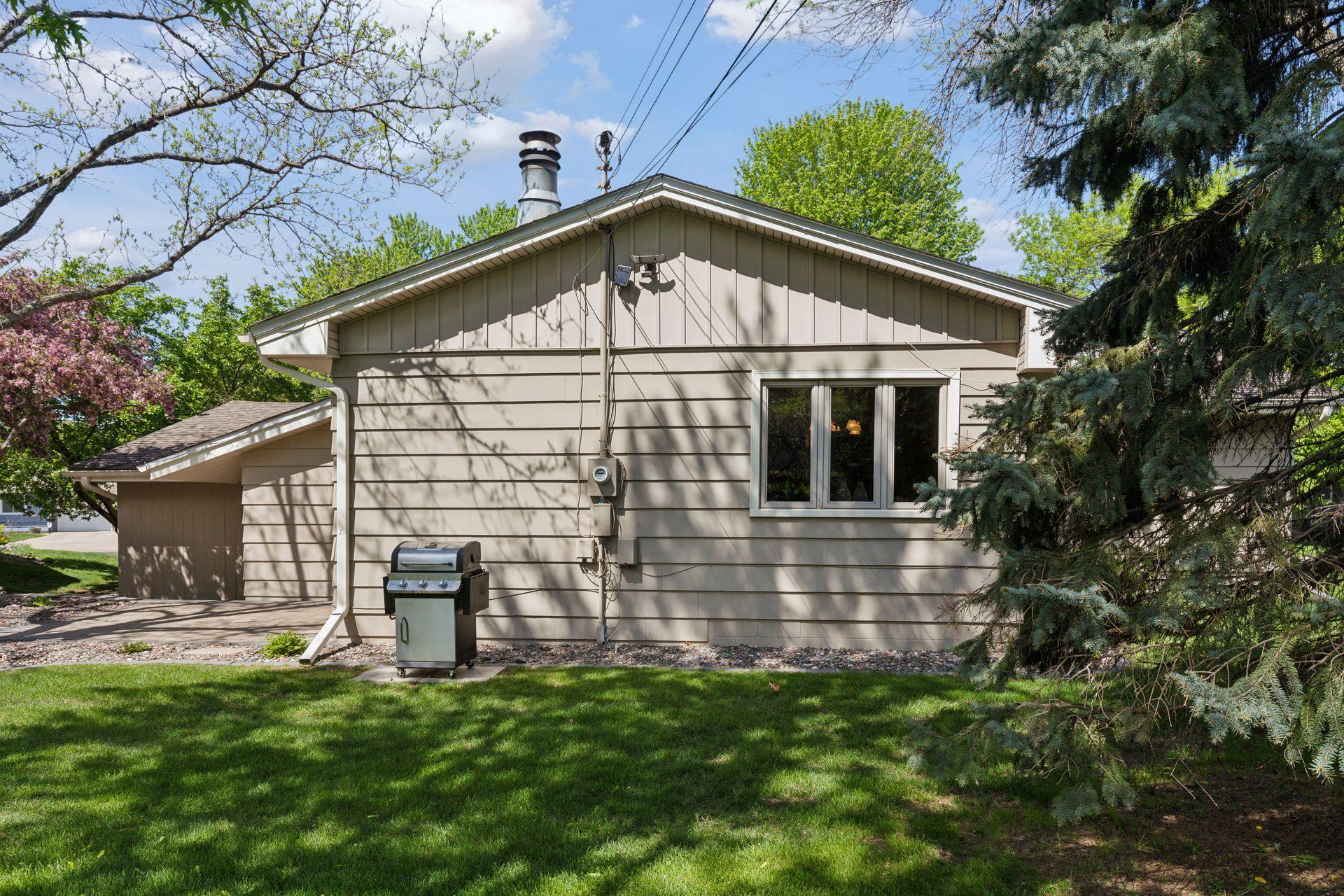 8237 Harrison Road Bloomington, MN 55437 - Photo 35 of 36
