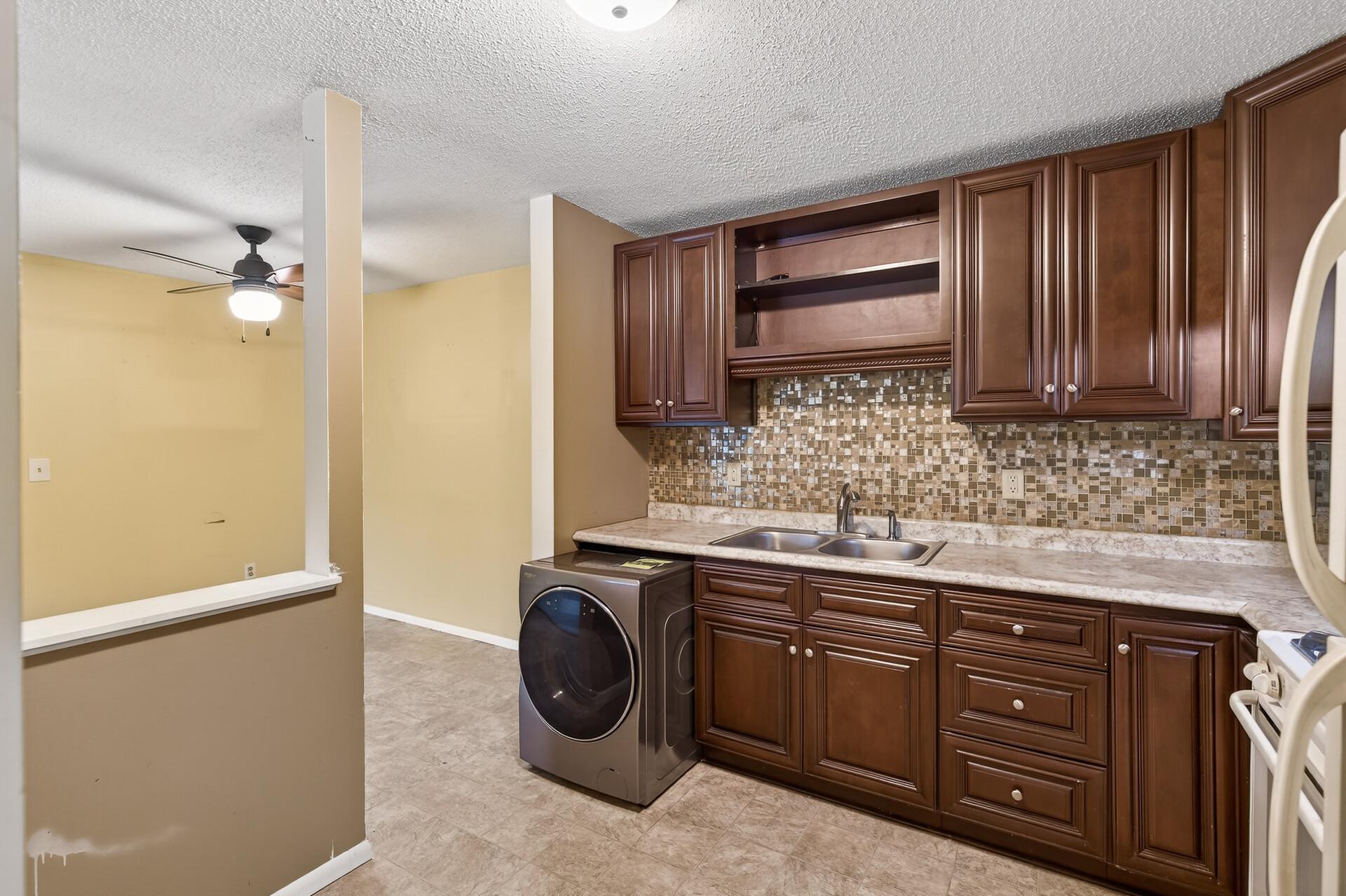 3915 Foss Road, Unit 102 St. Anthony, MN 55421 - Photo 1 of 1