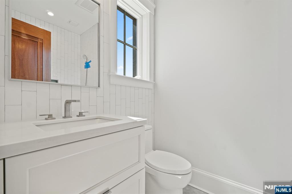 982 Closter Dock Road Alpine, NJ 07620 - Photo 20 of 23