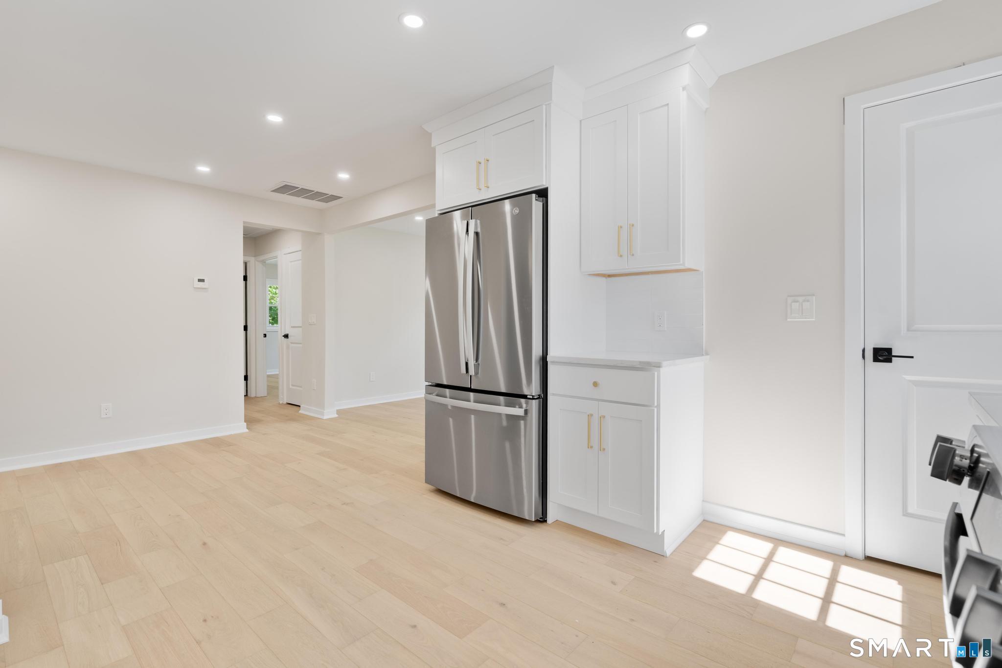 66 Northrop Road West Haven, CT 06516 - Photo 9 of 15