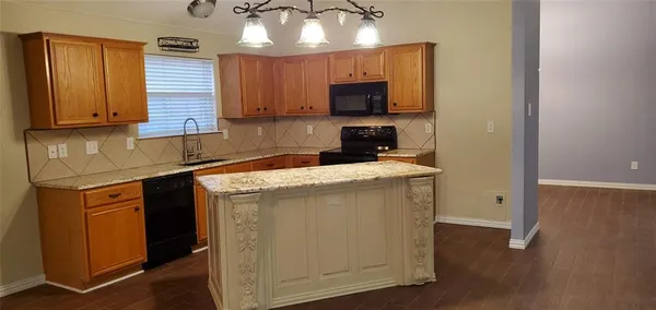 $2,295 | 204 Trenton Drive, Wylie, TX 75098