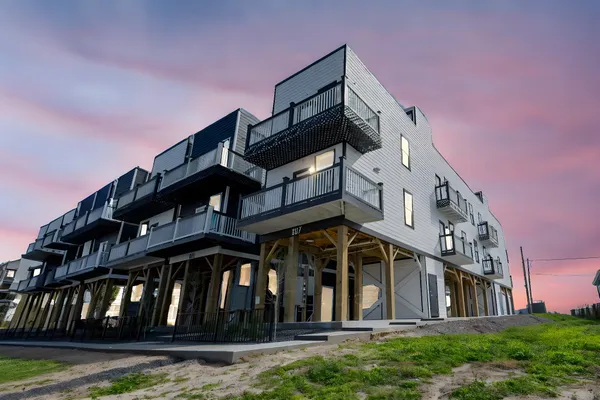 $1,050 | 805 Avenue K, Unit D, Galveston, TX 77550