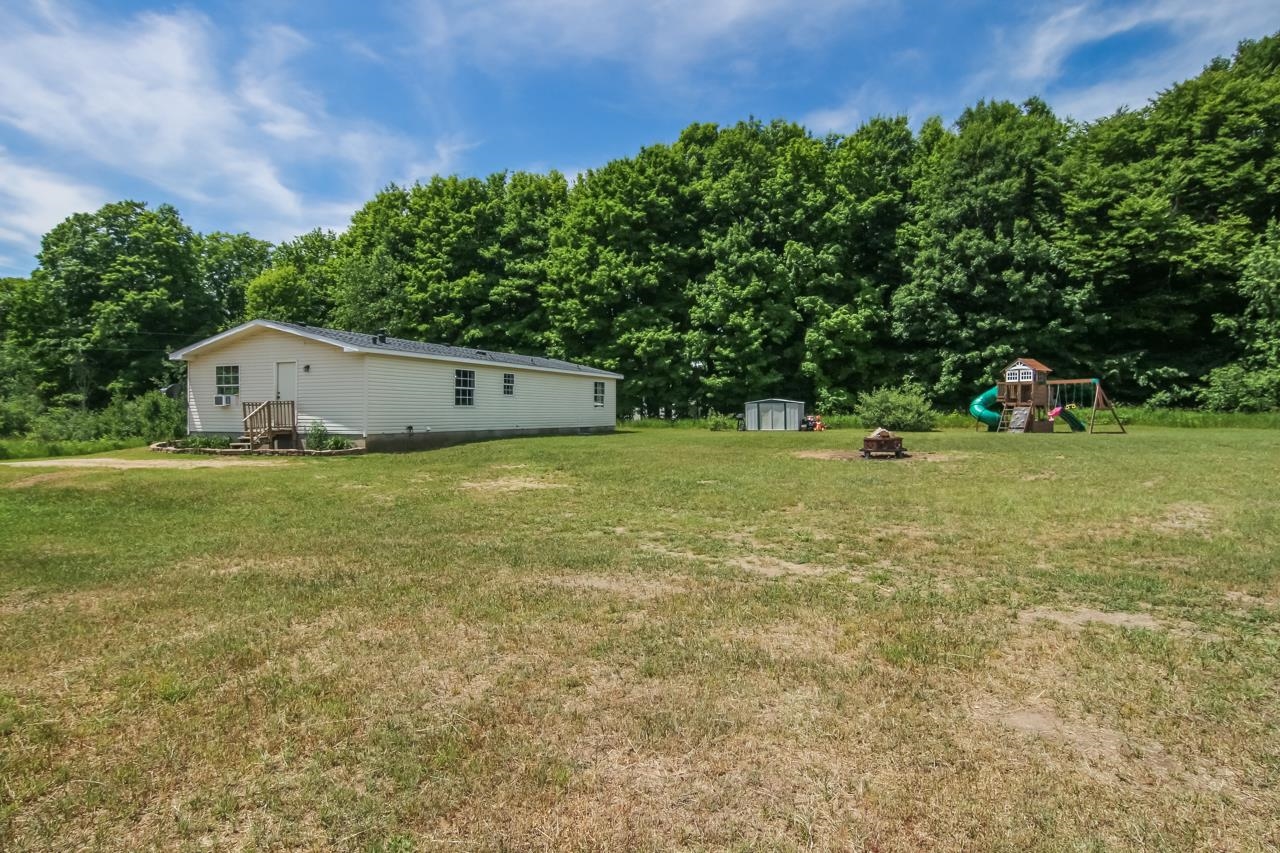 1674 North Reynolds Road Interlochen, MI 49643 - Photo 3 of 33 1902087-2.JPG