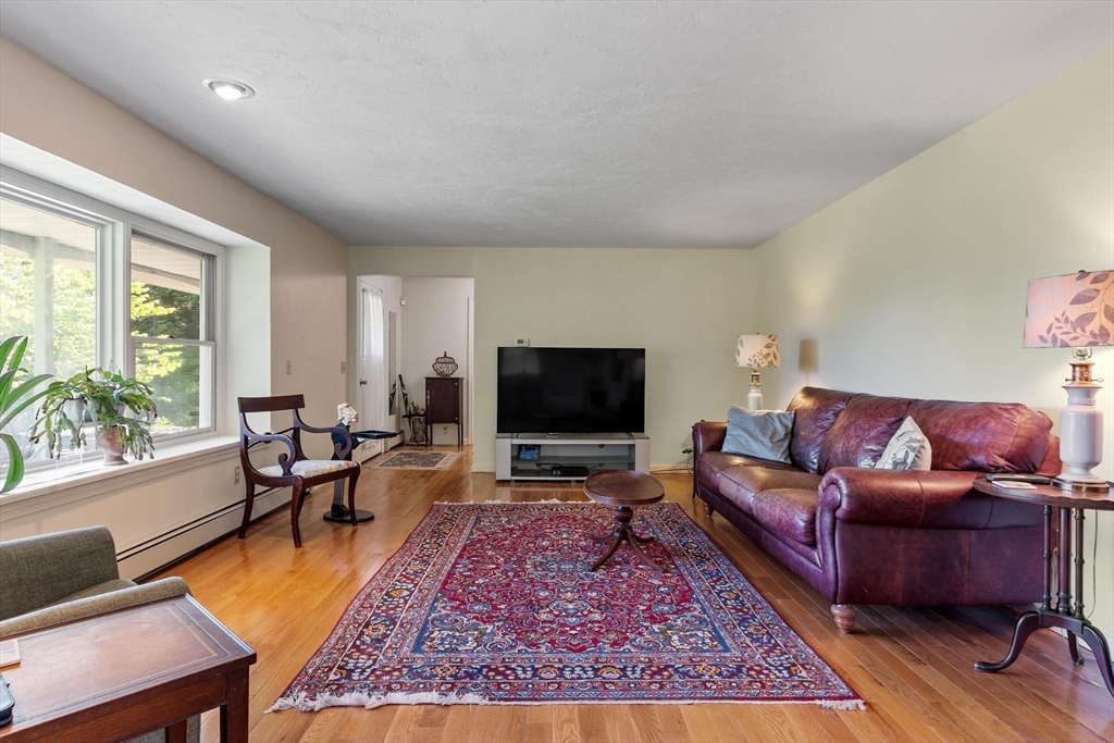 33 Taft Road Sterling, MA 01564 - Photo 9 of 42