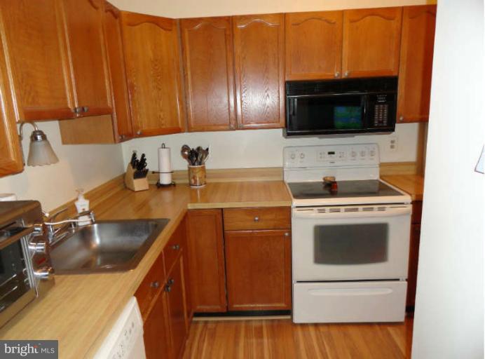 2106 Whitehall Road, Unit 2C Frederick, MD 21702 - Photo 6 of 16 Kitchen