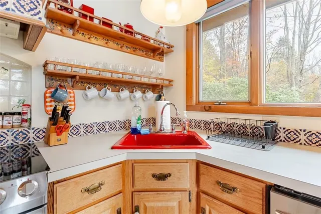 $539,000 | 171 Gary Place, Roxbury, NY 12421