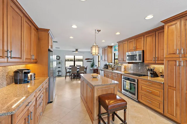 $1,195,000 | 348 River Drive, Tequesta, FL 33469