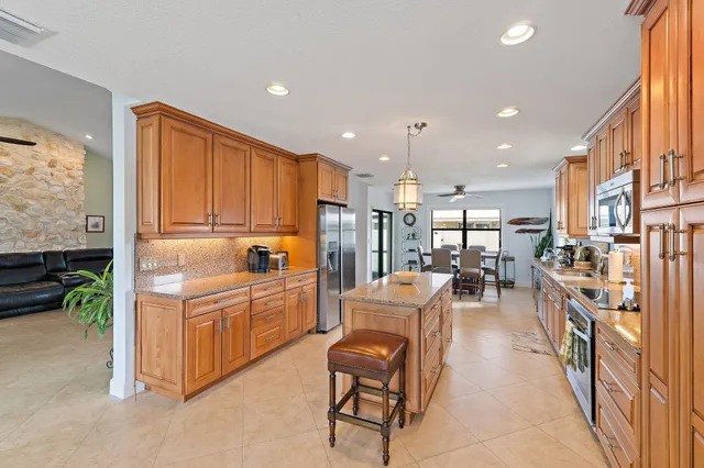 $1,195,000 | 348 River Drive, Tequesta, FL 33469