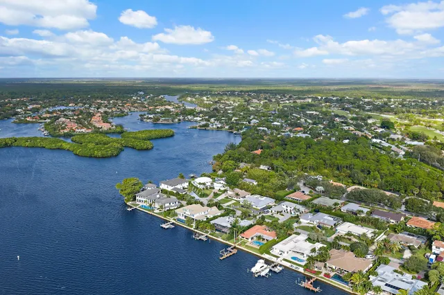 $1,195,000 | 348 River Drive, Tequesta, FL 33469