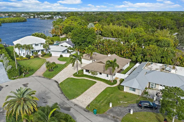 $1,195,000 | 348 River Drive, Tequesta, FL 33469
