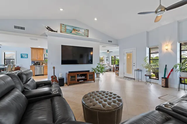 $1,195,000 | 348 River Drive, Tequesta, FL 33469