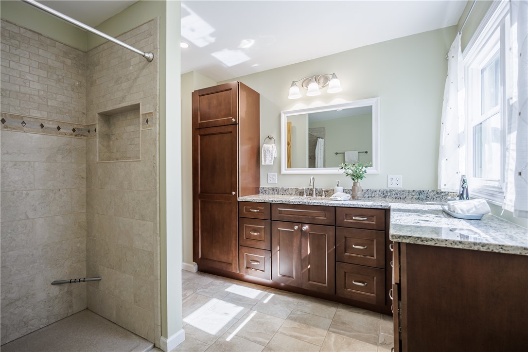 416 Thayer Road Perinton, NY 14450 - Photo 17 of 34