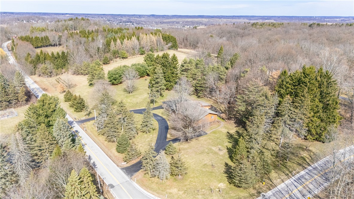 416 Thayer Road Perinton, NY 14450 - Photo 32 of 34