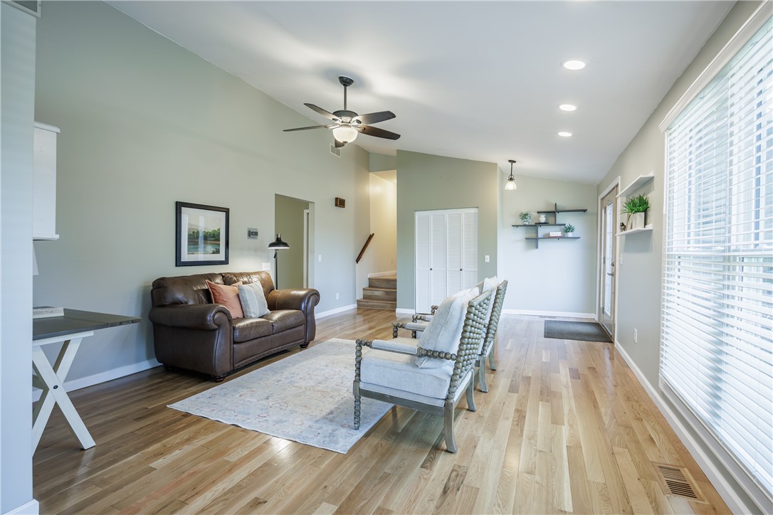 416 Thayer Road Perinton, NY 14450 - Photo 4 of 34