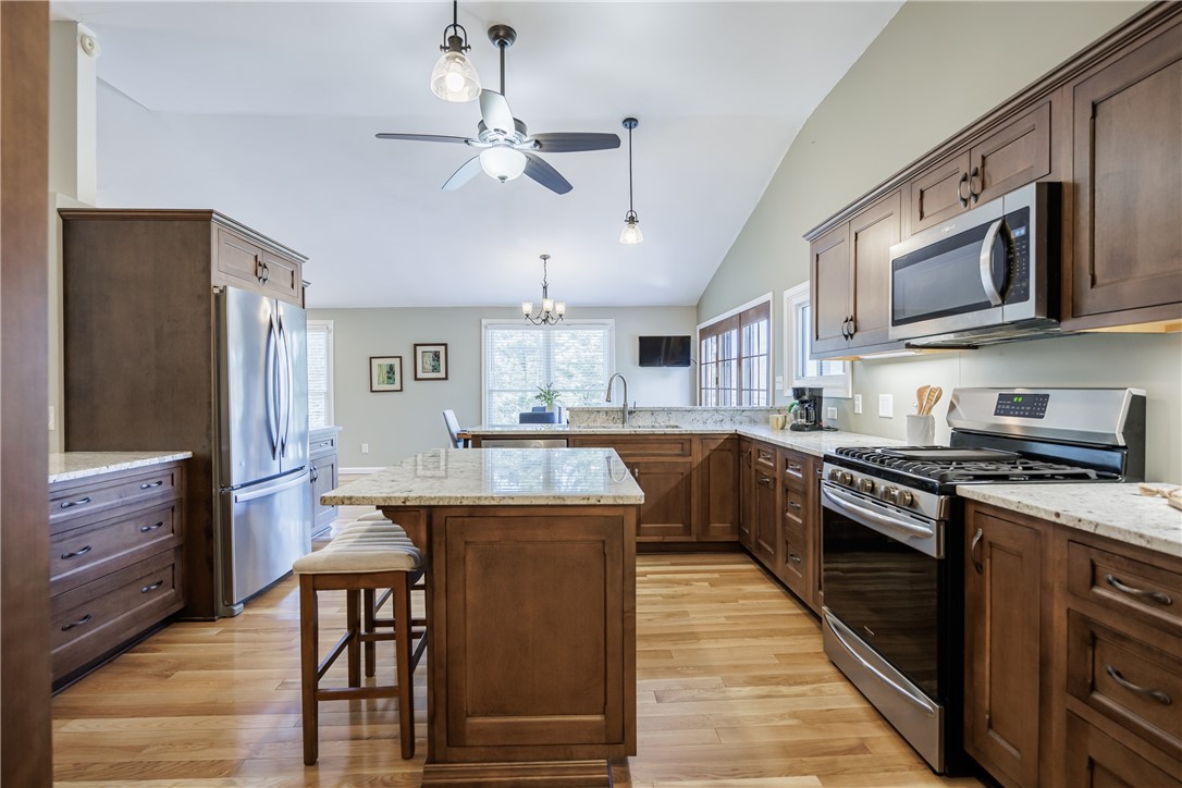 416 Thayer Road Perinton, NY 14450 - Photo 9 of 34