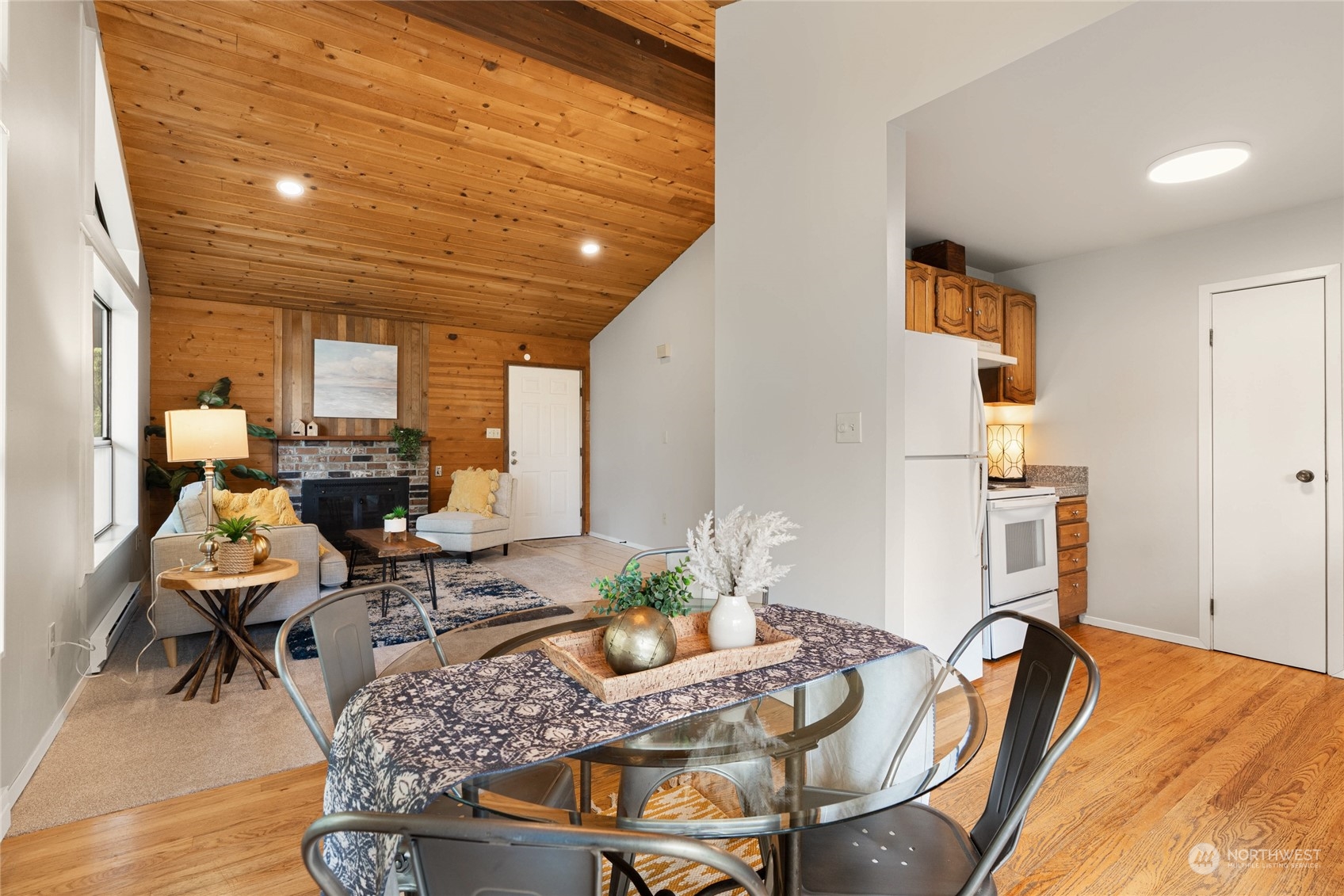 21440 Northeast Union Hill Road Redmond, WA 98053 - Photo 13 of 37