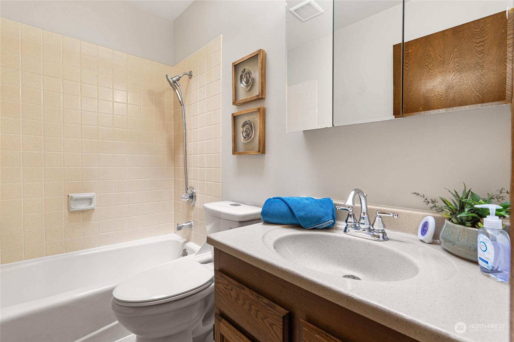 21440 Northeast Union Hill Road Redmond, WA 98053 - Photo 18 of 37