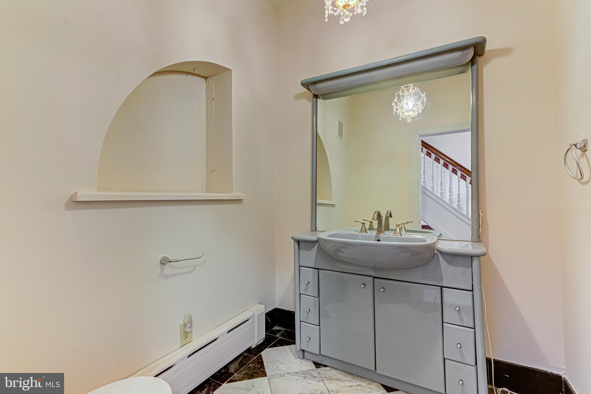 1825 South Broad Street, Unit 2 Philadelphia, PA 19148 - Photo 7 of 31