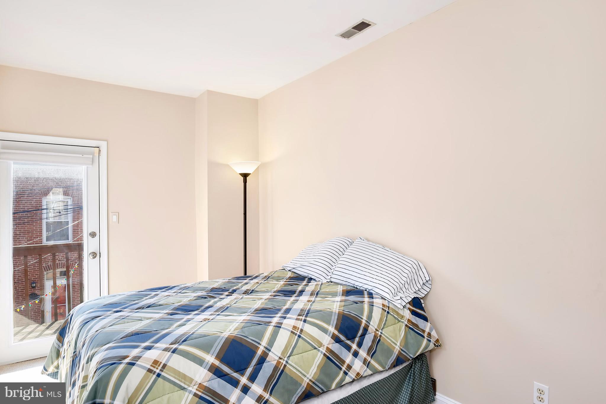 1267 Riverside Avenue Baltimore, MD 21230 - Photo 17 of 30 Bedroom