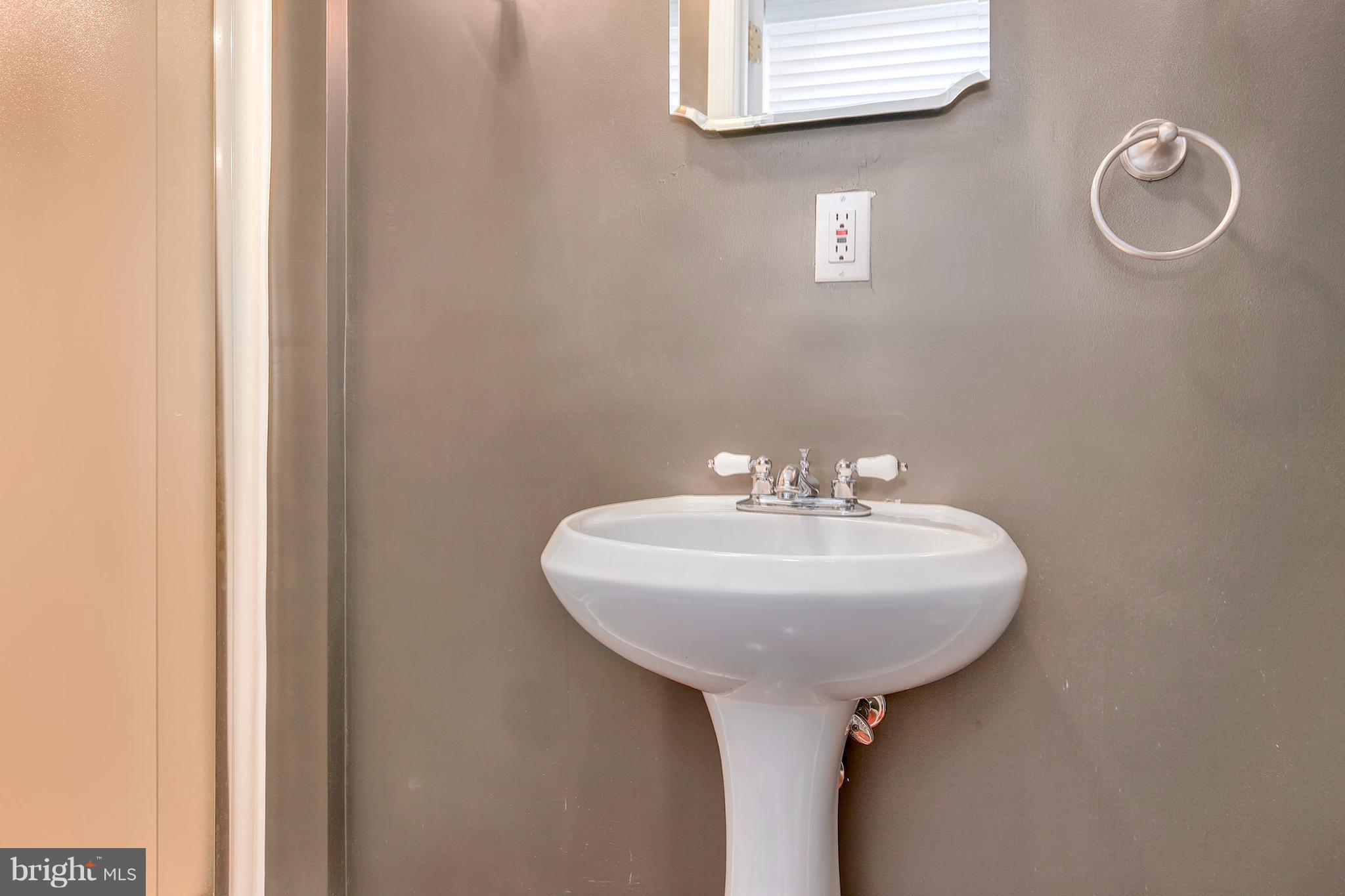 1267 Riverside Avenue Baltimore, MD 21230 - Photo 18 of 30 Bath