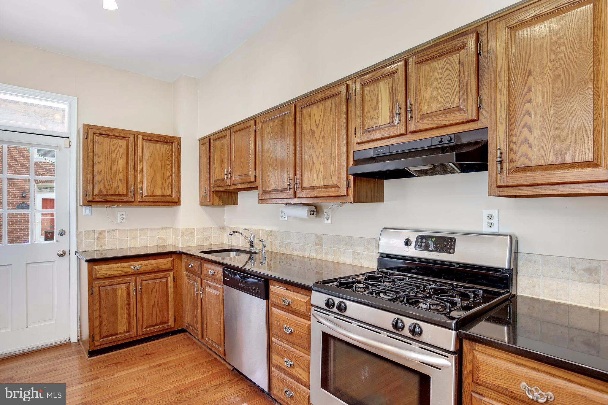 1267 Riverside Avenue Baltimore, MD 21230 - Photo 8 of 30 Kitchen