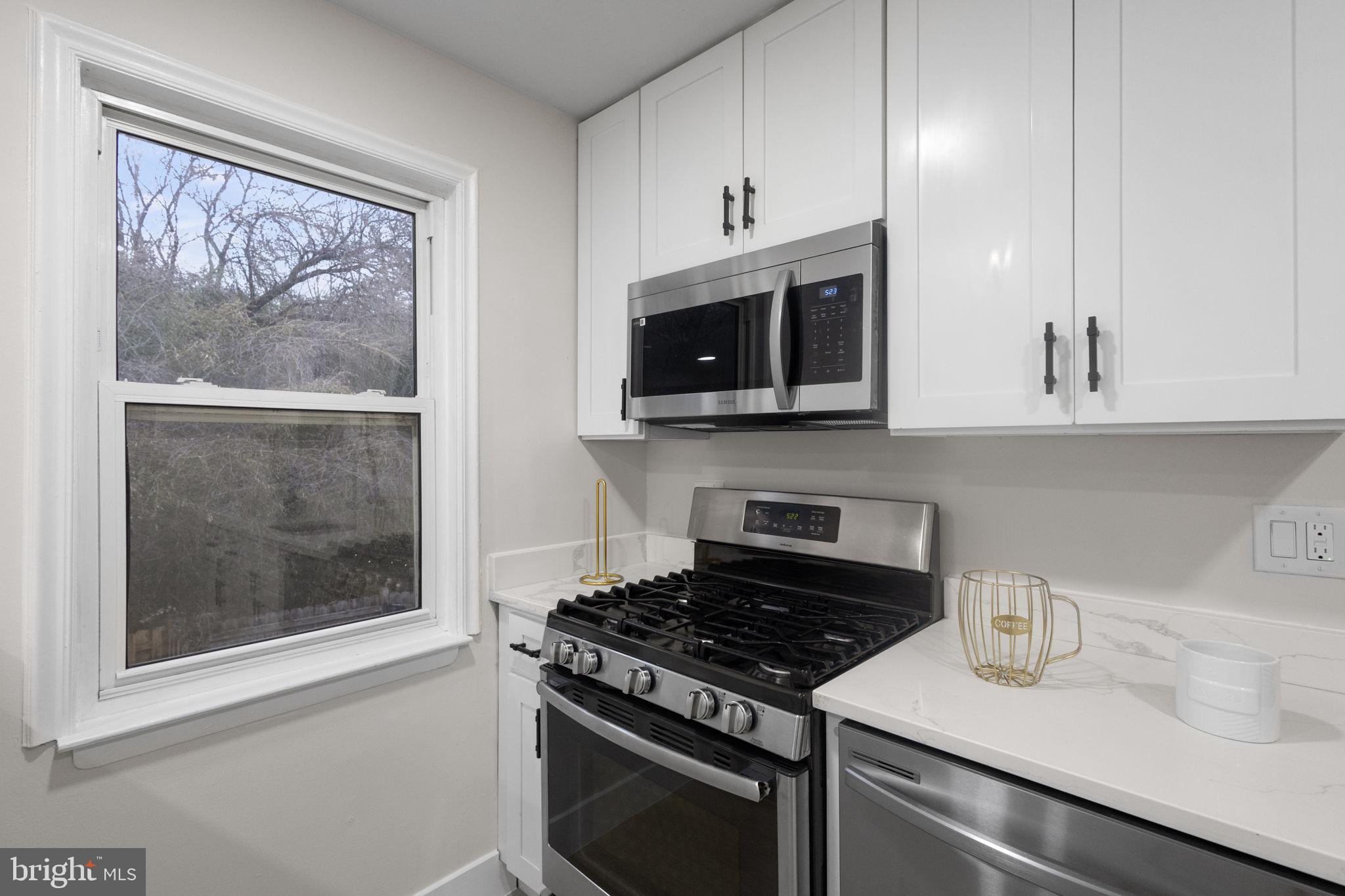 8225 Parham Court Severn, MD 21144 - Photo 12 of 28 Kitchen