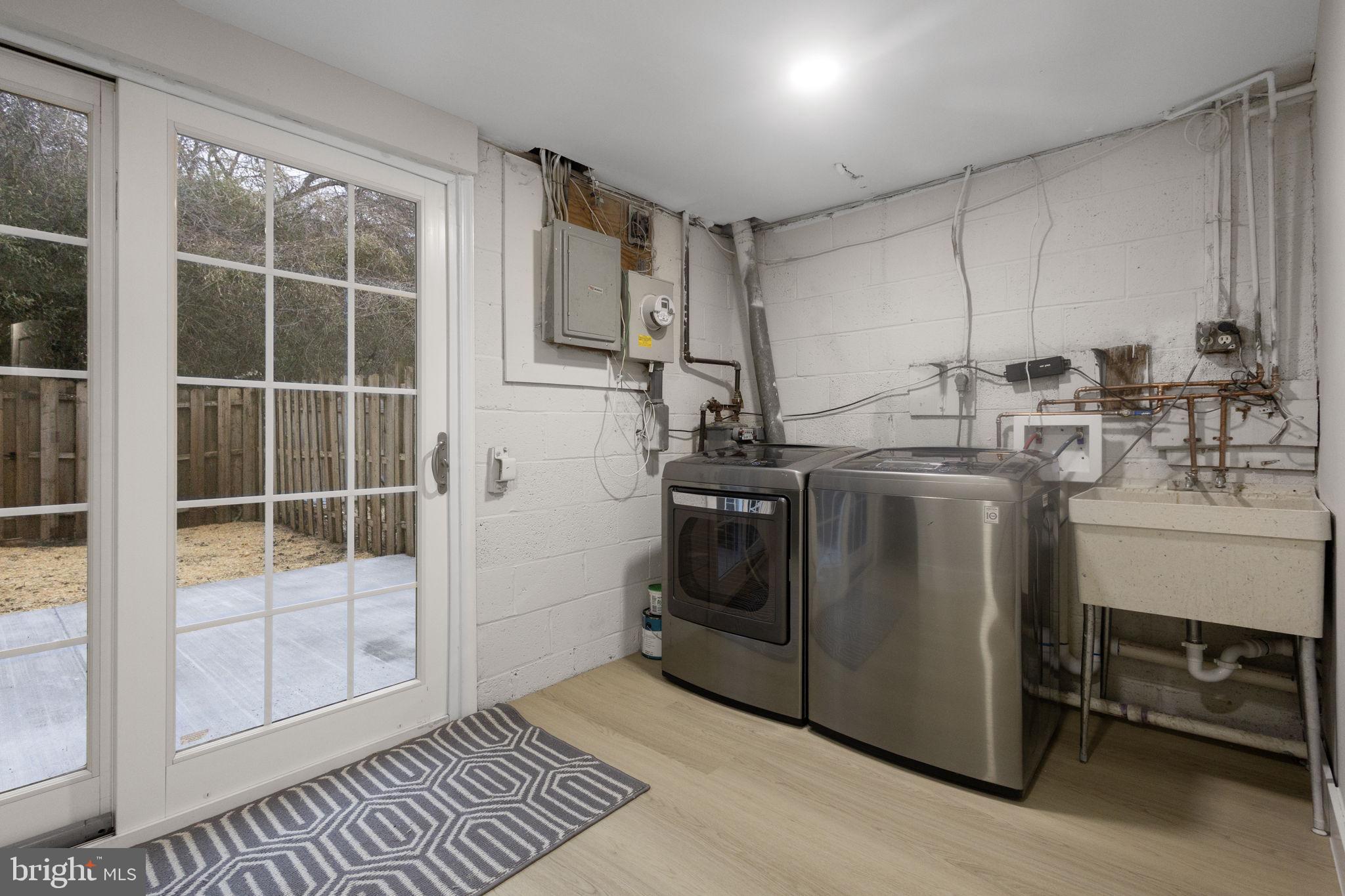 8225 Parham Court Severn, MD 21144 - Photo 26 of 28 Laundry