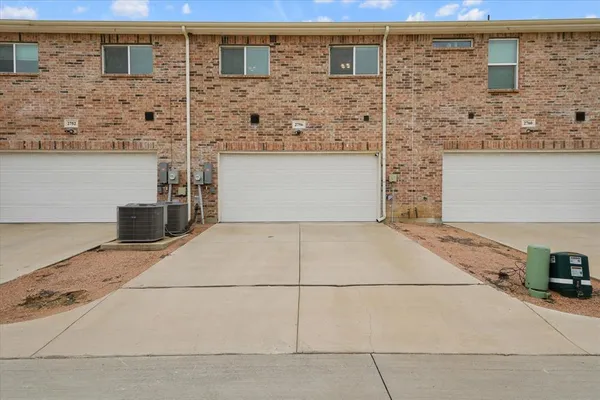 $2,395 | 2756 Baneberry Lane, Mesquite, TX 75150