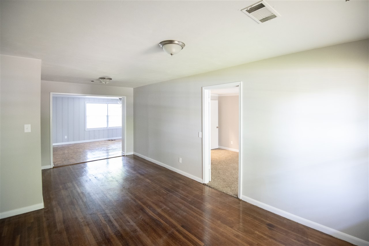1765 Danville Road Memphis, TN 38117 - Photo 2 of 13
