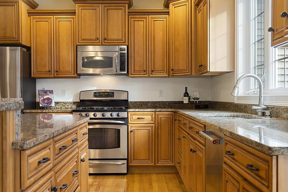 7 Ludlow Road Windham, NH 03087 - Photo 6 of 35