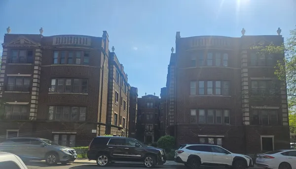 $299,900 | 5333 South Dorchester Avenue, Unit 3A, Chicago, IL 60615