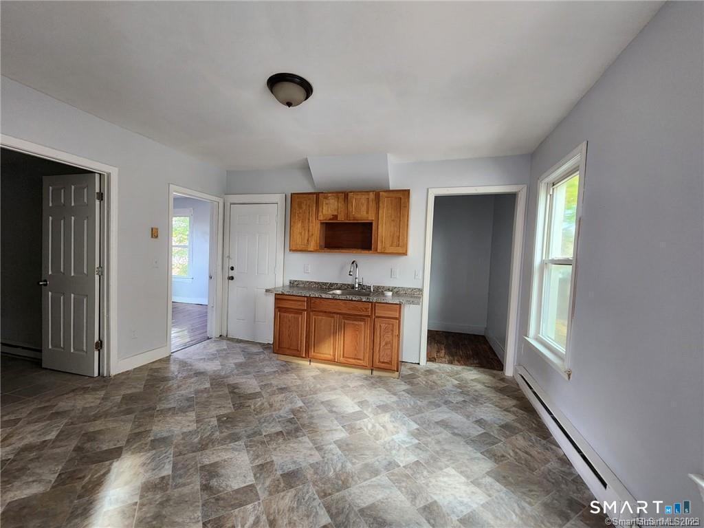 48 Dikeman Street Waterbury, CT 06704 - Photo 8 of 31