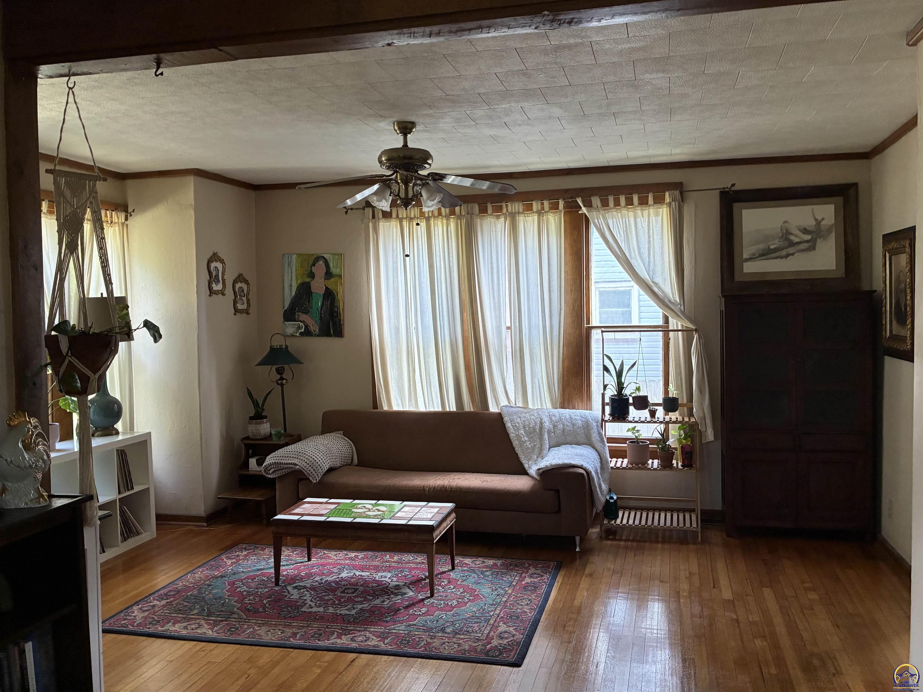 1279 Southwest MacVicar Avenue Topeka, KS 66604 - Photo 12 of 34