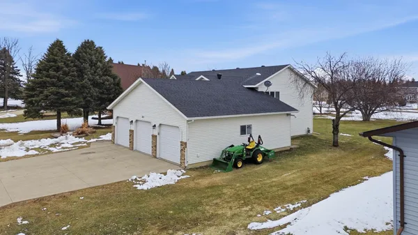 $469,000 | 311 13th Avenue North, Casselton, ND 58012