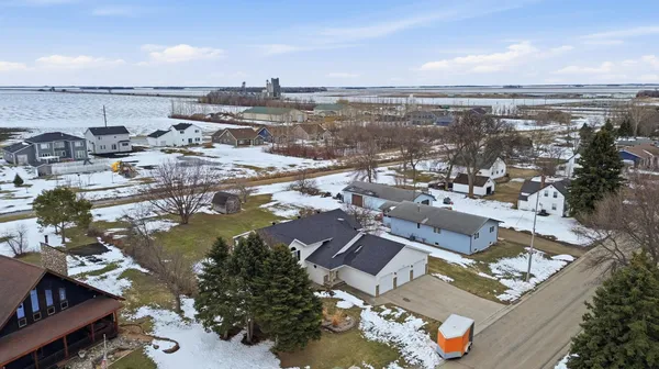 $469,000 | 311 13th Avenue North, Casselton, ND 58012