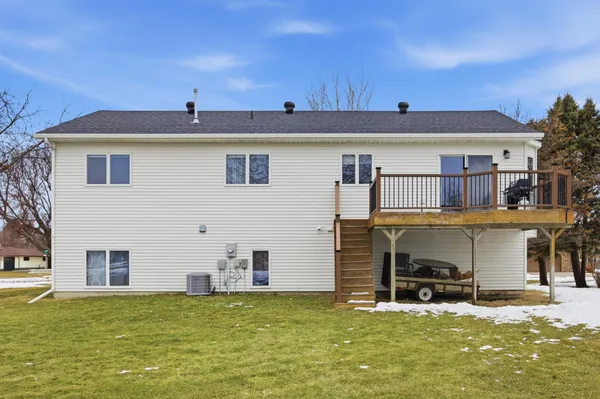 $469,000 | 311 13th Avenue North, Casselton, ND 58012