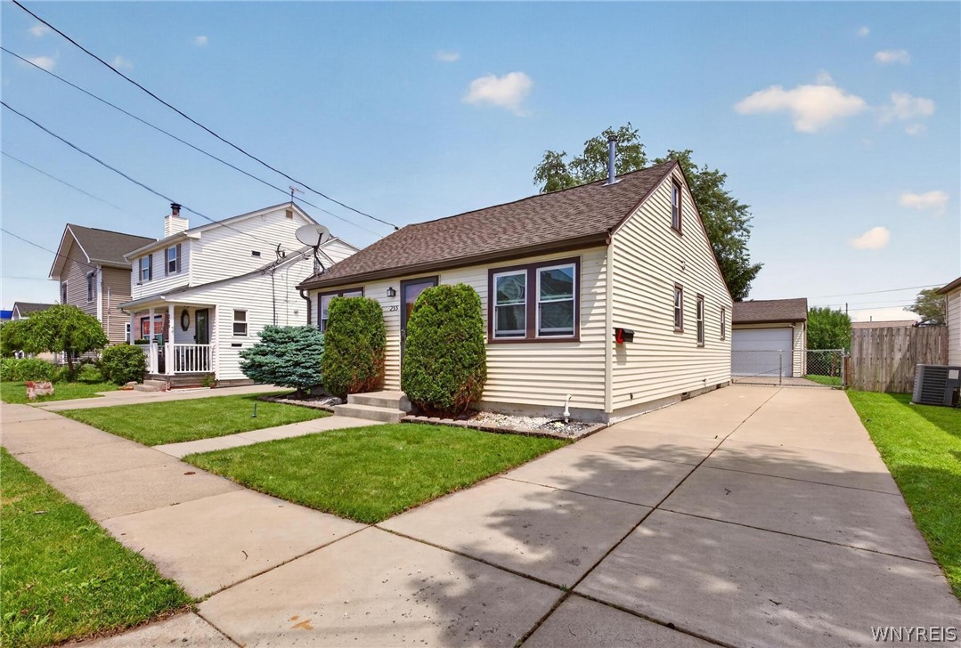 255 Roland Street Cheektowaga, NY 14212 - Photo 2 of 30