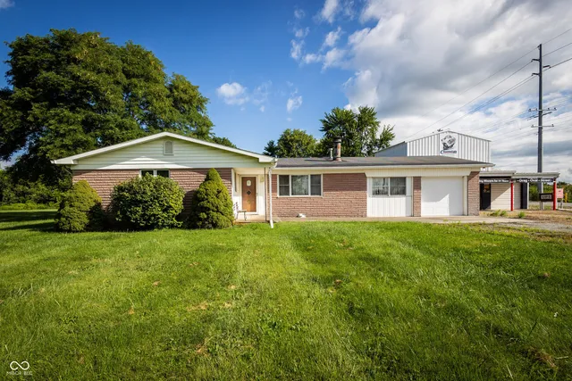 $400,000 | 5010 Highway 234, McCordsville, IN 46055