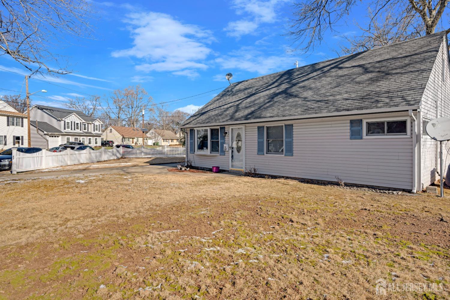 52 Markham Road Edison, NJ 08817 - Photo 2 of 28