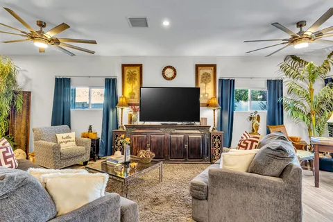 $389,900 | 527 Jade Lane, Palm Springs, CA 92264