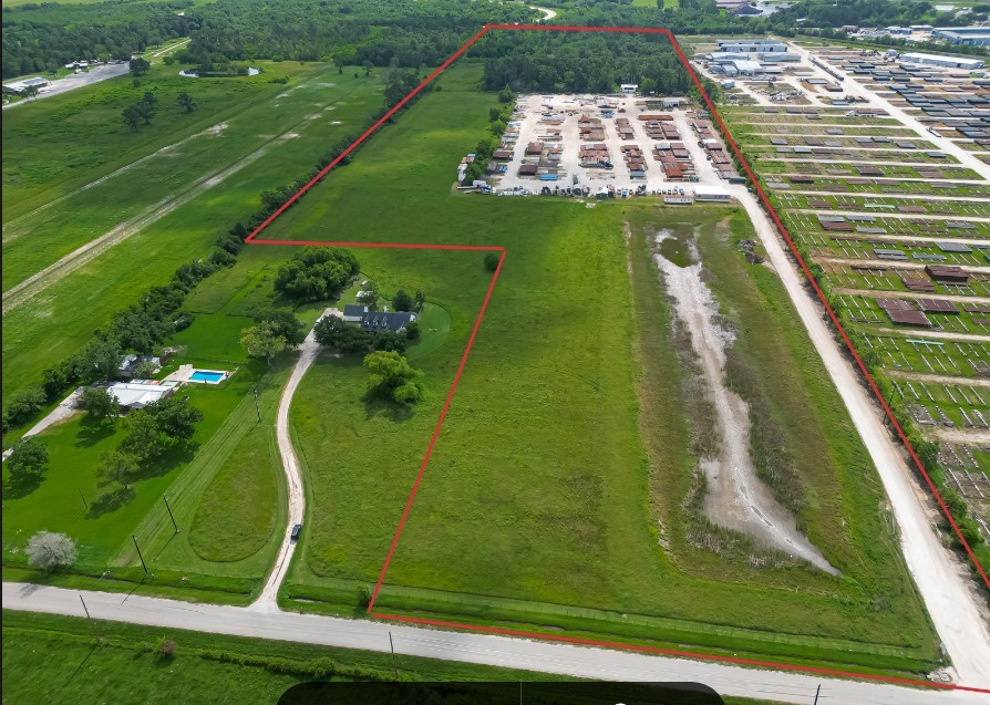 17302 Ramsey Road Crosby, TX 77532 - Photo 4 of 19 a view of swimming pool