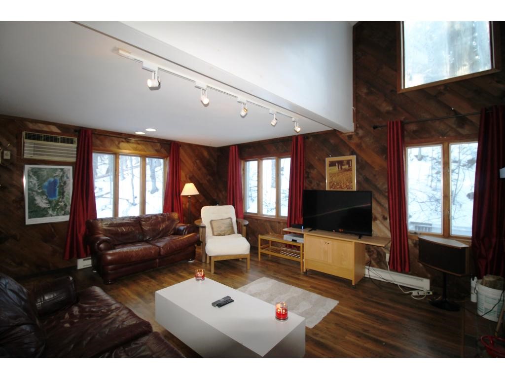 884 Dean Hill Road Killington, VT 05751 - Photo 4 of 31 Gallery Image 4