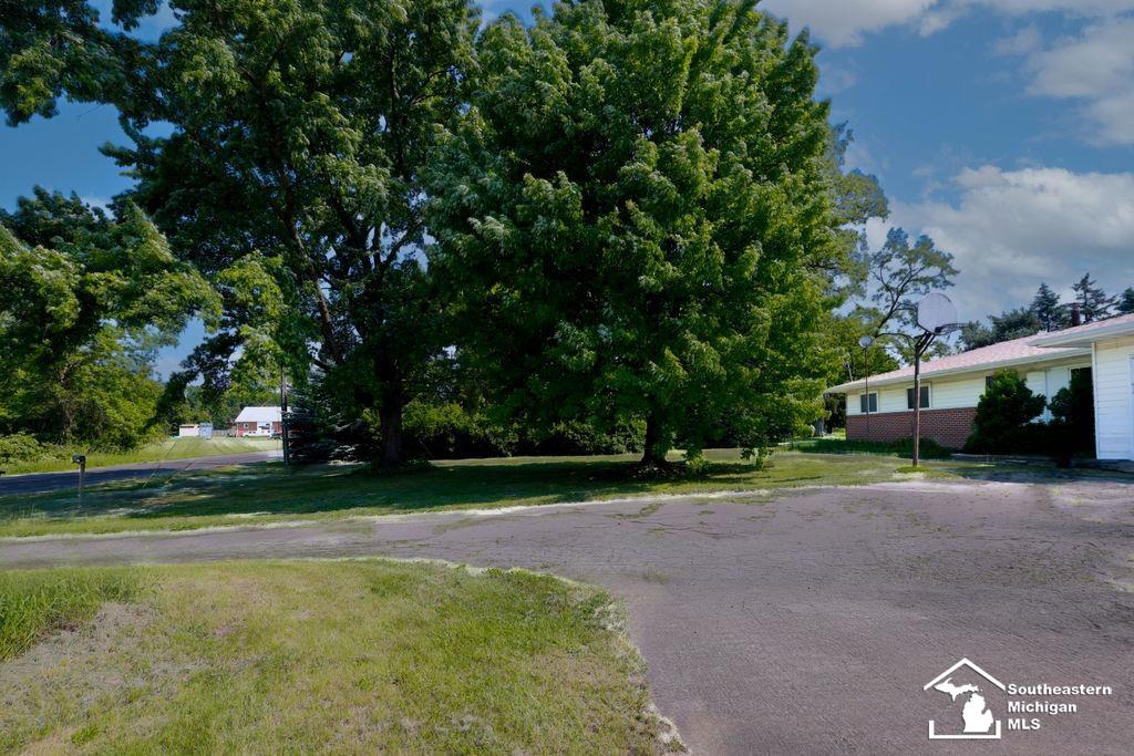 6200 Jackman Road Temperance, MI 48182 - Photo 3 of 40 50178100-c0209a85-0314-4d60-b44c-2ce172adf013.JPG