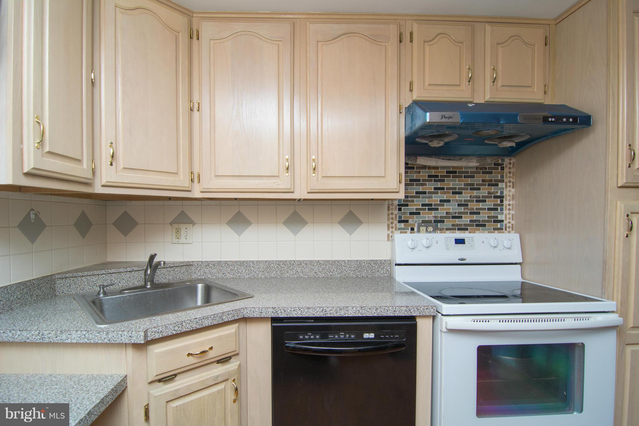 5314 Balistan Road Baltimore, MD 21237 - Photo 11 of 30 Kitchen