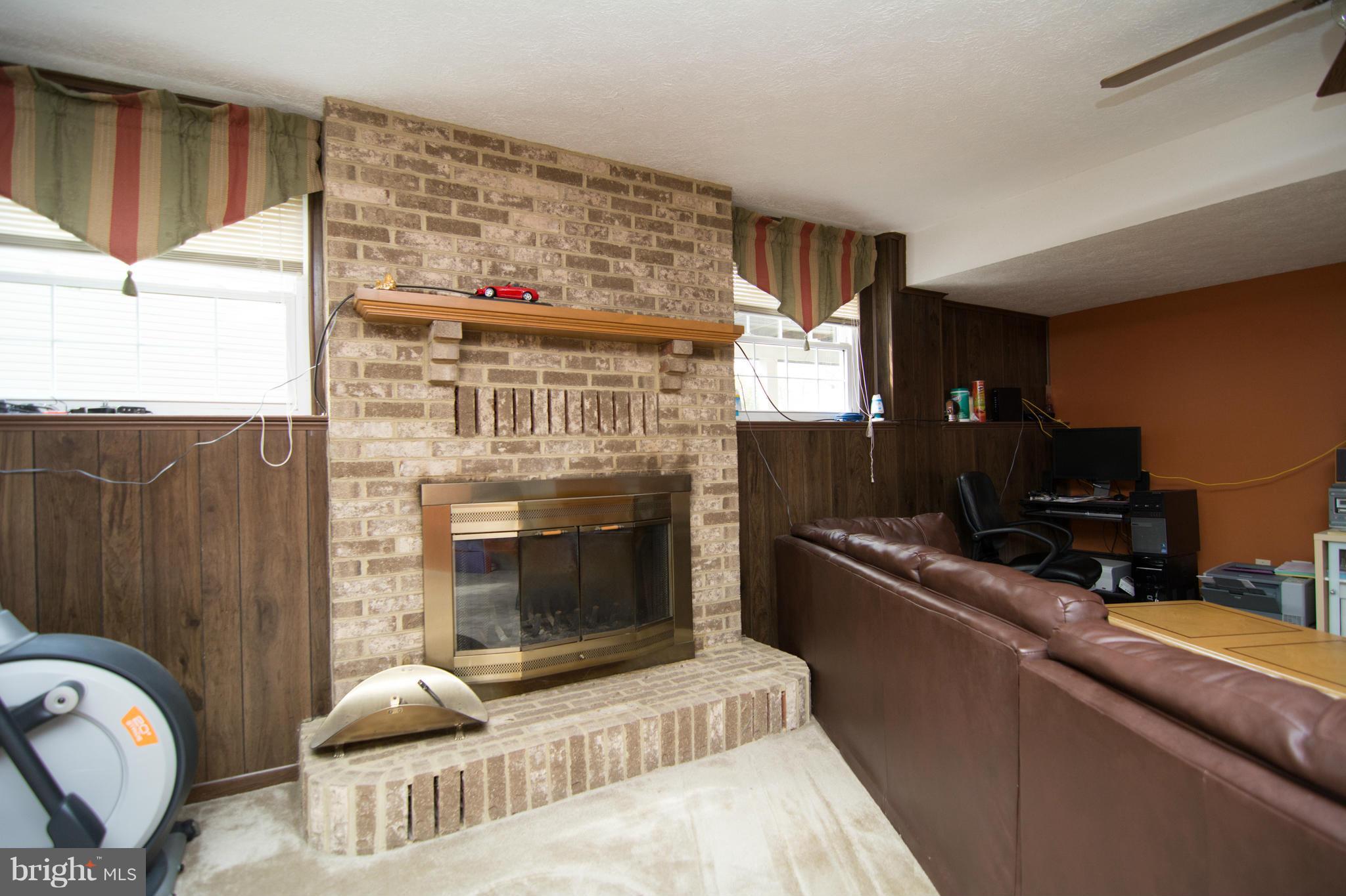 5314 Balistan Road Baltimore, MD 21237 - Photo 23 of 30 Family Room