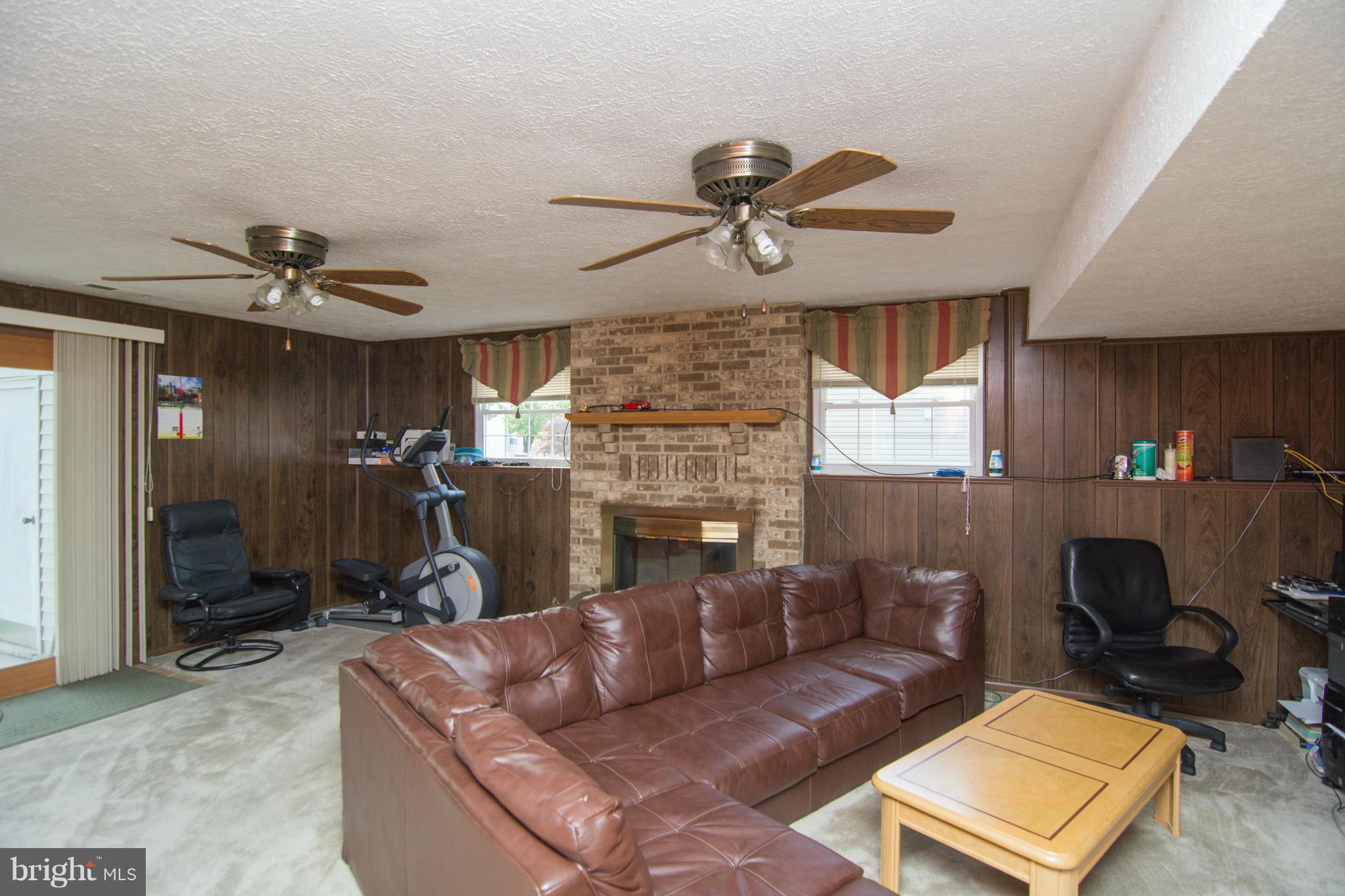 5314 Balistan Road Baltimore, MD 21237 - Photo 24 of 30 Family Room